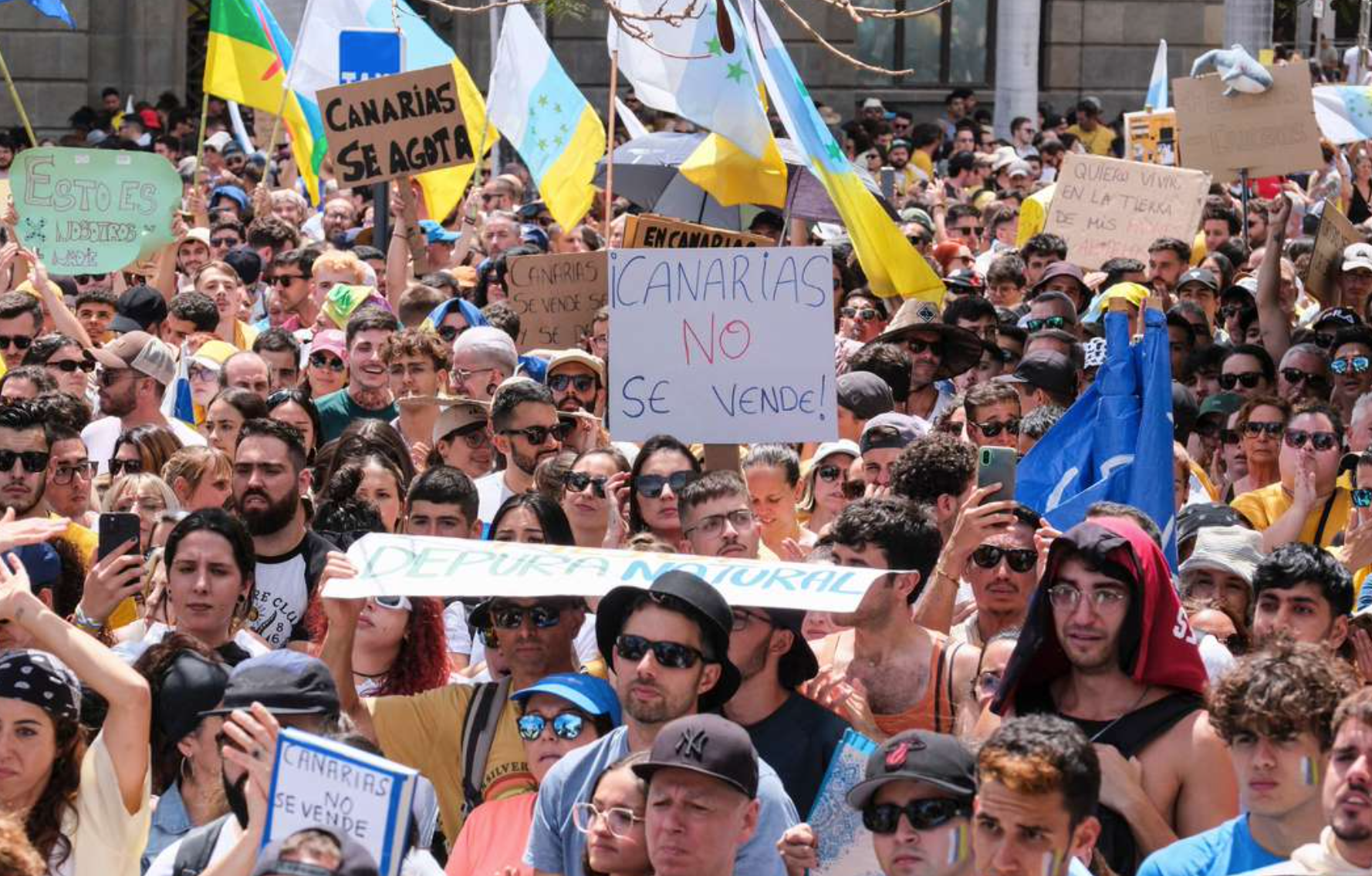 Marchan en las Islas Canarias contra turismo de masas y gentrificación 